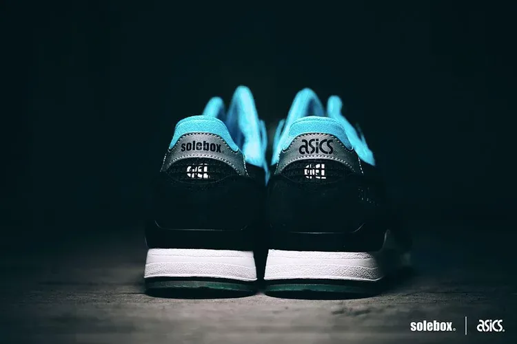 Asics solebox x gel lyte 3 'blue carpenter bee' sneakers, black